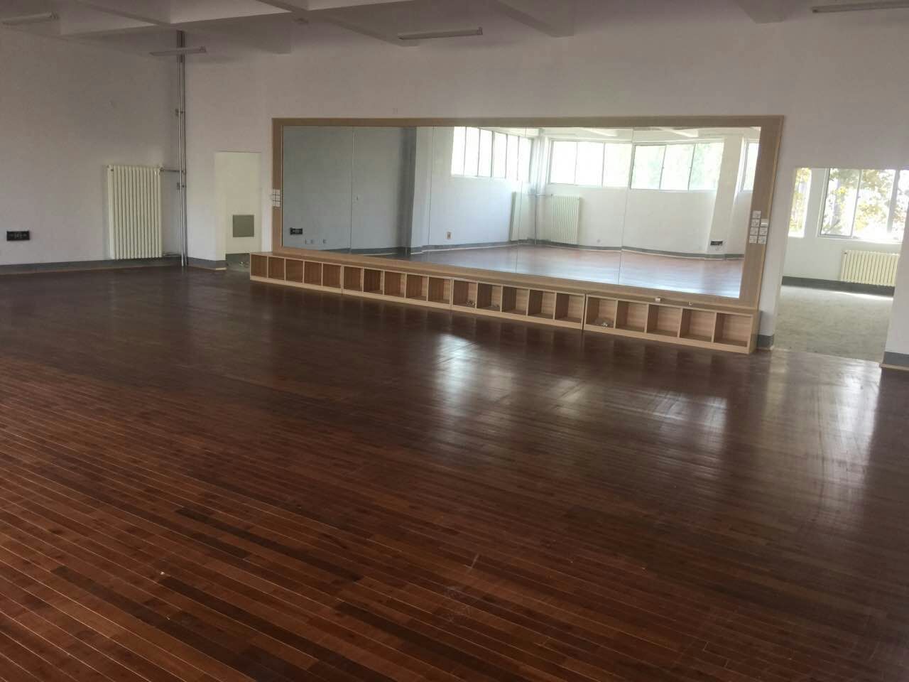 舞蹈房木地板--山東文化藝術(shù)學院成功案例